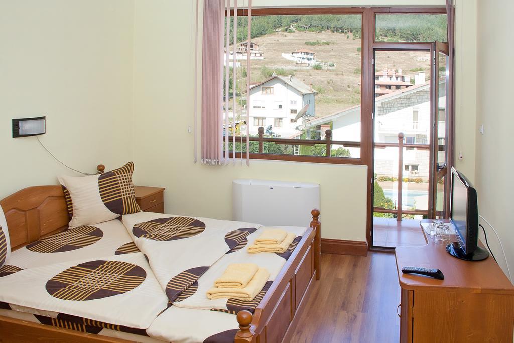 Guest House London Velingrado Habitación foto